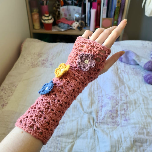 Leslie Gloves Crochet Pattern